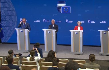 UPDATE - Liderii UE au discutat despre o nouă propunere comercială făcută de SUA, în timp ce ceasul acordului pentru tarifele vamale ticăie. Sancţiunile împotriva Rusiei au fost reînnoite