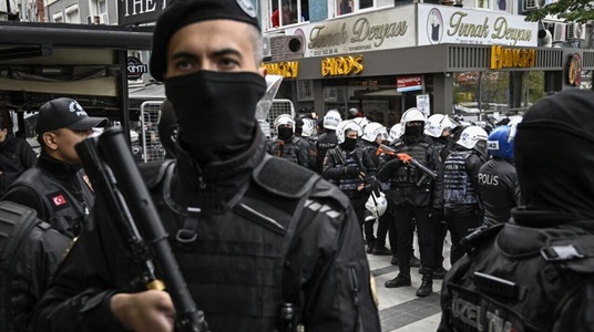 Peste 150 de arestări în conducerea aflată în opoziţie a oraşului Izmir, ”un proces asemănător celui de la Istanbul”, acuză Partidul Republican al Poporului