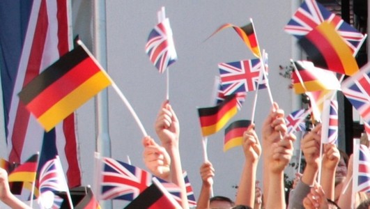 POLITICO: Marea Britanie şi Germania se pregătesc să semneze un tratat de apărare reciprocă cu largă acoperire. Conform pactului, orice ameninţare strategică la adresa uneia dintre ţări va reprezenta o ameninţare şi pentru cealaltă