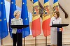 Moldova îndeamnă UE să accelereze negocierile de aderare pentru a contracara influenţa Moscovei înaintea alegerilor din septembrie. Primul summit UE-Moldova are loc vineri la Chişinău