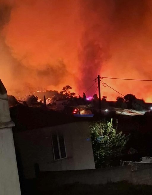 Pompierii din Grecia se luptă cu un nou incendiu de vegetaţie, în Evia, dar fac progrese în Creta - VIDEO