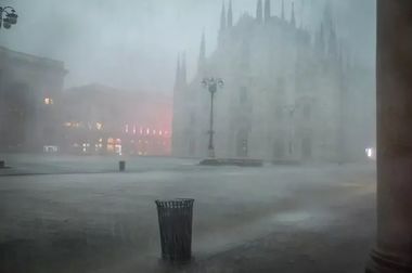 O persoană a murit în urma unei furtuni violente care a lovit Milano