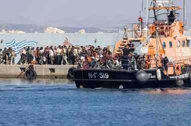 Alţi aproximativ 230 de migranţi salvaţi în largul Cretei