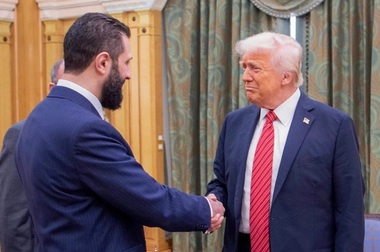 SUA revocă statutul de ”organizaţie teroristă străină” al grupării islamiste siriene Hayat Tahrir al-Sham (HTS), odinioară aripa Al-Qaida în Siria, cunoscută şi drept Frontul al-Nusra al lui Ahmad al-Sharaa, în cadrul ridicării sancţiunilor americane impuse Siriei