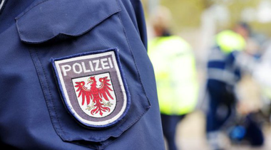 Un presupus atentat islamist, dejucat de poliţie în Germania. Un suspect bosniac de 27 de ani, format militar, arestat într-o operaţiune a unităţii speciale de poliţie SEK în regiunea Essen şi Dortmund. Percheziţii la ”martori” în dosar
