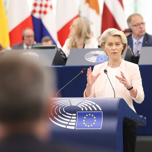 „E timpul să pleci”, îi spune Viktor Orban Ursulei von der Leyen în ajunul votului de încredere. Preşedinta Comisiei Europene le face eurodeputaţilor o mare concesie bugetară înaintea moţiunii de cenzură
