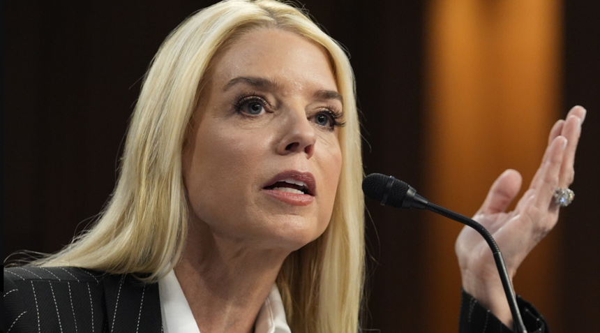 Reuters: Două treimi dintre membrii biroului Departamentului Justiţiei care apărau în instanţă politicile lui Trump au demisionat. Posturile vacante sunt ocupate de persoane numite politic
