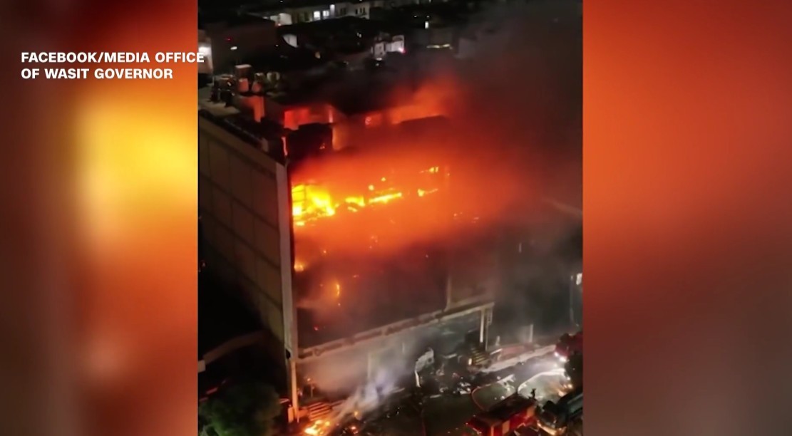 Peste 60 de morţi în urma unui incendiu izbucnit la un mall din Irak deschis cu doar şapte zile în urmă - VIDEO
