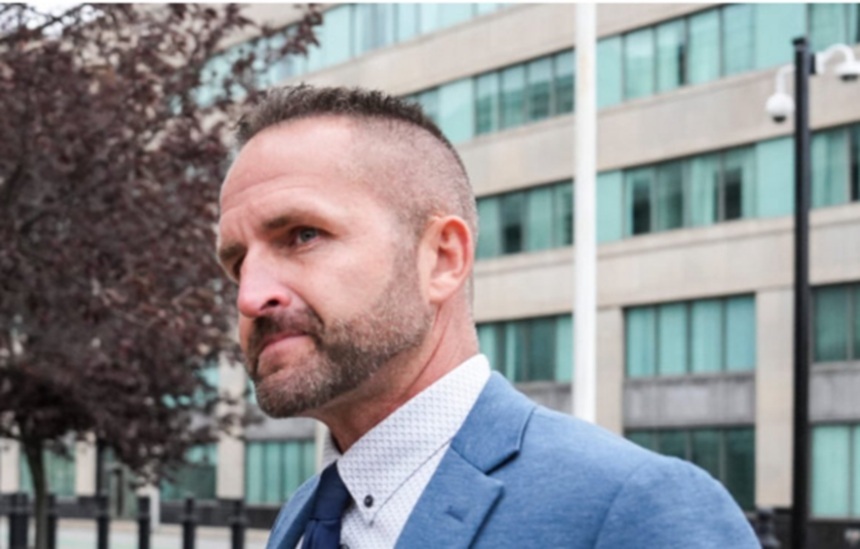 Departamentul american al Justiţiei cere ca un fost poliţist, Brett Hankison, găsit vinovat de implicare în uciderea tinerei afroamericane Breonna Taylor, să fie condamnat la o zi de închisoare