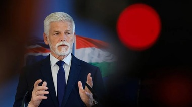 Preşedintele ceh promulgă un amendament la Codul Penal care incriminează ”propaganda comunistă”, pe care o pune la acelaşi nivel cu cea nazistă