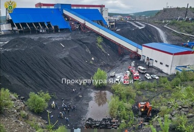 Treisprezece morţi şi 20 de răniţi în Rusia, după ce un autobuz cu muncitori de la mina Denisovski, în Iakuţia, cade într-o râpă de 25 de metri adâncime