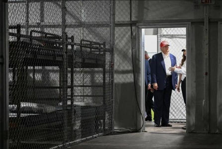 Human Rights Watch trage un semnal de alarmă, într-un raport, împotriva unor ”practici abuzive” şi ”dezumanizante” în centre de retenţie pentru imigranţi din SUA