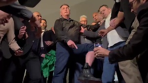 Jair Bolsonaro riscă să fie încarcerat din cauza ”nerespectării” interdicţiei de a folosi reţele de socializare