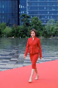 Maia Sandu face o vizită de lucru în Marea Britanie şi va fi primită de Regele Charles
