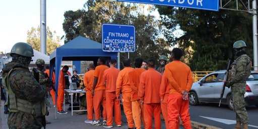 Ecuadorul a expulzat sute de deţinuţi columbieni