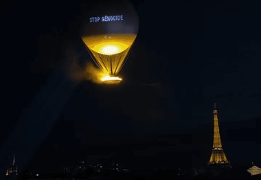 Amnesty International denunţă un ”genocid” în Fâşia Gaza pe vasul olimpic, la Paris, într-un mesaj de 30 de metri înălţime proiectat cu laser, la un an de la Jocurile Olimpice