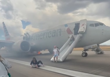 Frânele unui Boeing 737 MAX 8 iau foc la decolare, la Denver. 173 de pasageri şi şase membri ai echipajului, evacuaţi pe tobogan. Un pasager către Miami, rănit uşor. Incendiul stins de pompieri din oraş