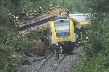 Trei morţi şi aproape 50 de răniţi în urma deraierii unui tren în Germania, potrivit bilanţului anunţat de poliţie