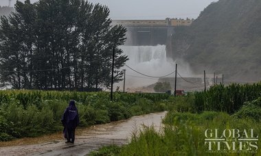 Ploi cu potenţial devastator se intensifică în jurul Beijingului, unde 4.400 de persoane au fost evacuate
