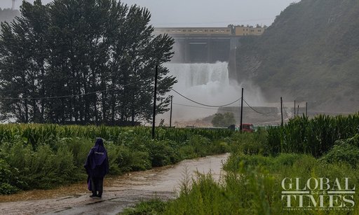 Ploi cu potenţial devastator se intensifică în jurul Beijingului, unde 4.400 de persoane au fost evacuate