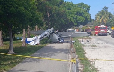 Şapte răniţi în SUA, în urma prăbuşirii unui avion turistic de mici dimensiuni de tip Orlican M8 Eagle, monomotor, în Parcul Lake Worth, în Florida