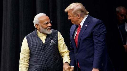Trump loveşte India cu tarife vamale de 25% începând cu 1 august, plus sancţiuni nespecificate pentru că achiziţionează petrol şi armament rusesc