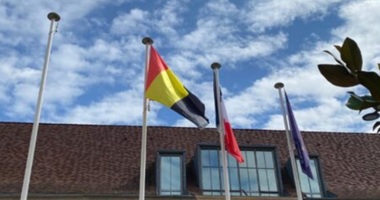 Primăria de la Besançon, în estul Franţei, depune o plângere cu privire la”furtul” unui steag ucrainean, pe care o retrage după ce anunţă că steagul a fost dat jos ”din greşeală” de agenţi municipali