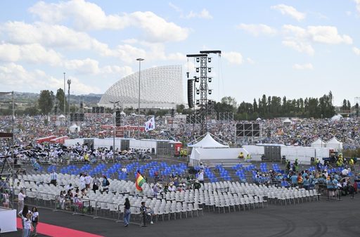 „Un Woodstock catolic”. Întâmpinat ca un star rock, Papa Leon le-a spus sutelor de mii de tineri veniţi la Jubileu să construiască o lume mai bună - VIDEO