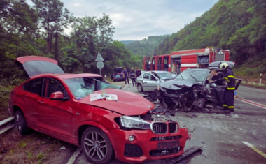 Un şofer român a fost reţinut după un accident grav petrecut în centrul Bulgariei. Un alt şofer român implicat în eveniment a fost testat pozitiv pentru consum de narcotice