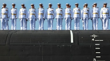Ucraina piratează submarinul nuclear rus de ultimă generaţie Kniaz Pojarski, lansat de Putin la sfârşitul lui iulie, şi fură date clasificate care dezvăluie potenţiale vulnerabilităţi şi ameninţă poziţia strategică a Kremlinului în Arctica