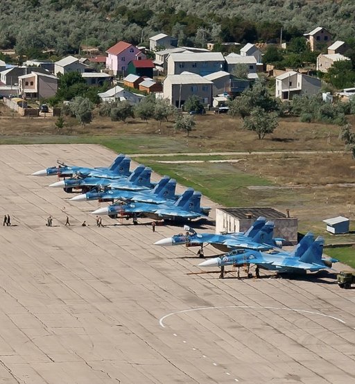 Ucraina susţine că a distrus un avion militar rus şi a avariat alte patru într-un atac cu drone asupra unui aerodrom din Crimeea