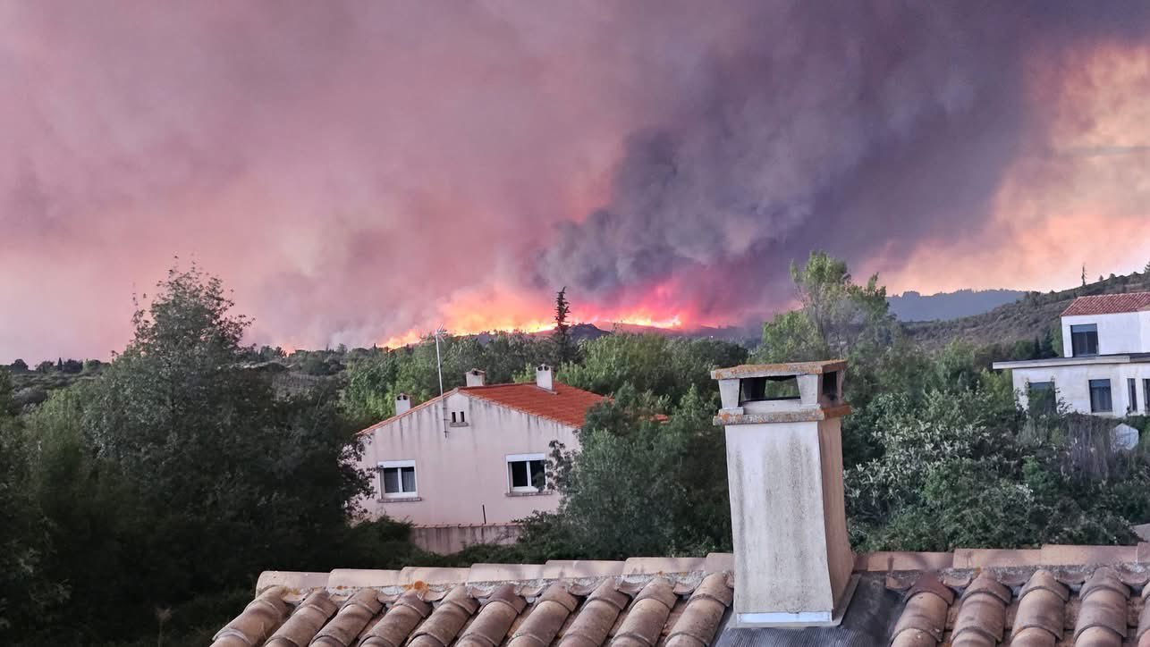 Franţa se luptă cu cel mai mare incendiu din această vară, care a devastat 10.000 de hectare şi a făcut nouă răniţi, între care unul grav