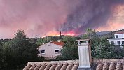 Franţa se luptă cu cel mai mare incendiu din această vară, care a devastat 10.000 de hectare şi a făcut nouă răniţi, între care unul grav
