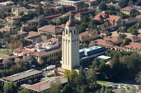 Universitatea Stanford anunţă desfiinţarea a 363 de posturi după tăierile lui Trump