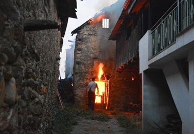 Peste 1.000 de persoane evacuate din calea a două incendii de pădure în Casilia şi Leon, care ameninţă sit-ul UNESCO Las Médulas. Incendii de pădure şi în Galicia şi Navarra, alimentate de o caniculă şi rafale de vânt