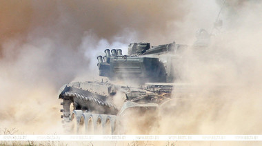 Rusia şi Belarus vor organiza exerciţii militare comune în septembrie, anunţă Minskul