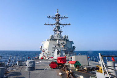 Armata chineză afirmă că a ”alungat” un distrugător american din apele disputate ale Scarborough Shoal