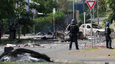 Noua Caledonie: Independenţii din FLNKS anunţă respingerea Acordului de la Bougival / Textul, semnat la jumătatea lunii iulie, prevede în special crearea unui ”Stat al Noii Caledonii” înscris în Constituţia Republicii Franceze şi a unei naţionalităţi caledoniene