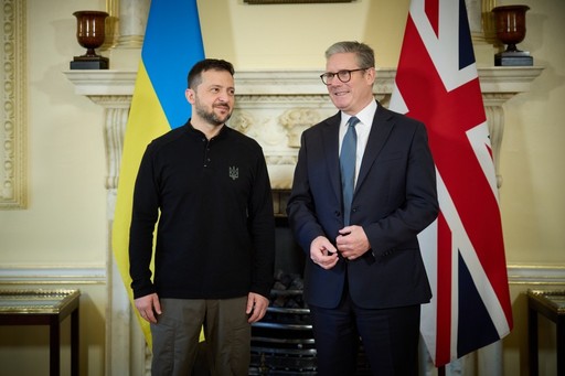Premierul britanic Keir Starmer îl primeşte joi pe Volodimir Zelenski, în ajunul summitului Trump-Putin