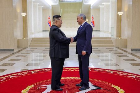 Putin l-a trimis pe preşedintele Dumei să se întâlnească la Phenian cu Kim Jong Un