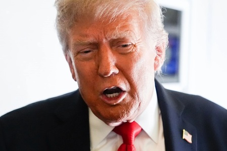 Trump susţine că Xi i-a spus că China nu va invada Taiwanul cât timp el este preşedinte