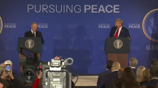 FT: Putin i-a spus lui Trump că ar putea îngheţa linia frontului în Herson şi Zaporojie, dacă primeşte regiunea Doneţk