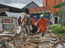Zeci de răniţi după un cutremur de magnitudine 6,0 în Sulawesi, Indonezia