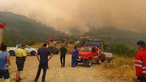 Un pompier mort în Spania, în urma răsturnării unei cisterne în timpul unei intervenţii împotriva unui incendiu în Castilia şi Leon. Alţi pompieri, răniţi, Bilanţul victimelor incendiilor creşte la patru