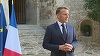 Macron are ”convingerea intimă” că Putin nu vrea pacea, ”vrea capitularea Ucrainei”. ”Dacă suntem slabi cu Rusia azi, pregătim conflictele de mâine”. Se opune ca Ucraina să fie privată de armată prin orice acord de pace