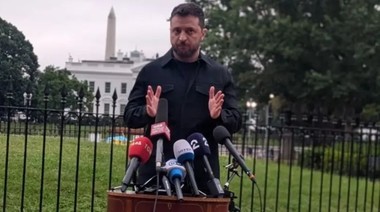 Ce a declarat Zelenski după ce a ieşit de la Casa Albă: Chestiunile teritoriale vor fi decise între Ucraina şi Rusia. Garanţiile de securitate vor fi elaborate în 10 zile. Este gata de un summit necondiţionat cu Putin
