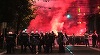 Manifestanţi antiguvernamentali atacă din nou sedii ale partidului prezidenţial SNS la Belgrad. Manifestanţii, care cer din mai alegeri anticipate, respinşi de poliţia antirevoltă. Vucici denunţă un complot străin care urmăreşte să-l răstoarne de la puter