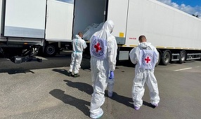 Rusia predă Ucrainei corpurile a 1.000 de militari ucraineni ucişi pe front sau în prizonierat, anunţă Kievul. Ucraina predă 19 cadavre de miliari ruşi Moscovei