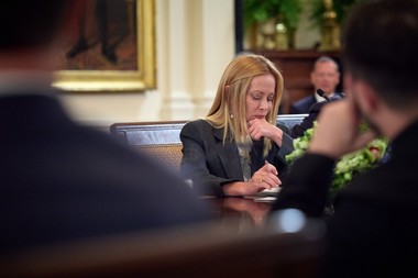 Bloomberg: Meloni propune un plan de ajutor pentru Ucraina, în cazul în care Rusia reia războiul