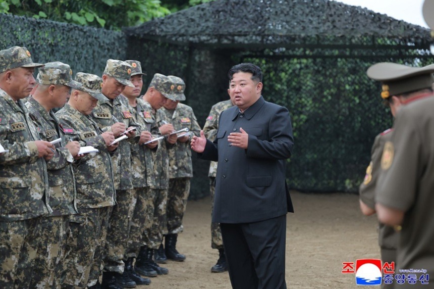 Kim Jong Un a salutat trupele sale „eroice” trimise în sprijinul Rusiei